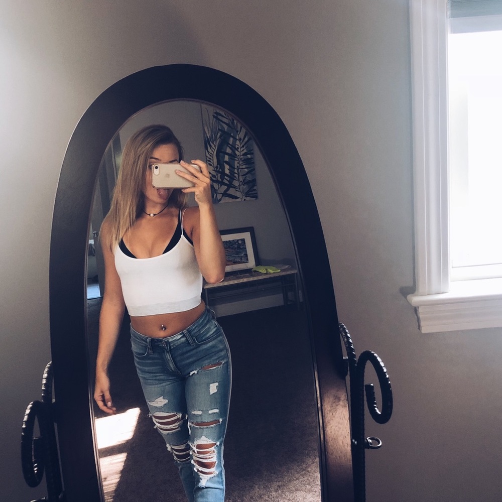 Meet your Posher, Hannah